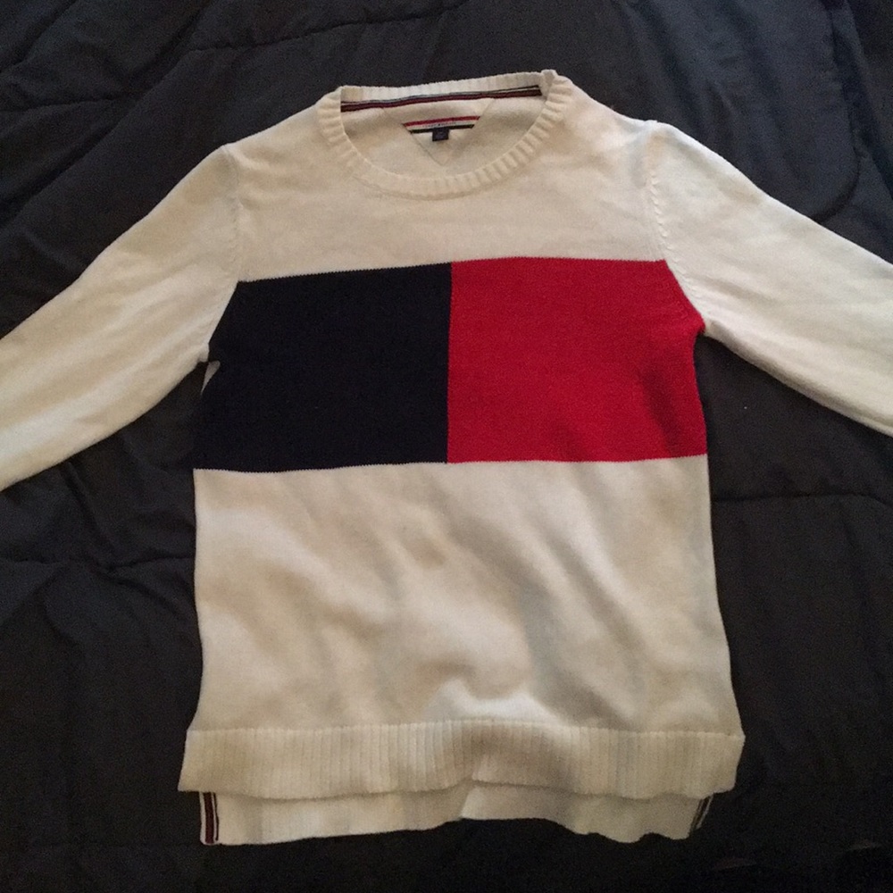 Tommy Hilgiger sweater